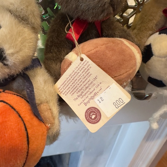 Retired Boyd Bears Sports Collection Football,Basketball and Soccer Bears - Picture 3 of 7